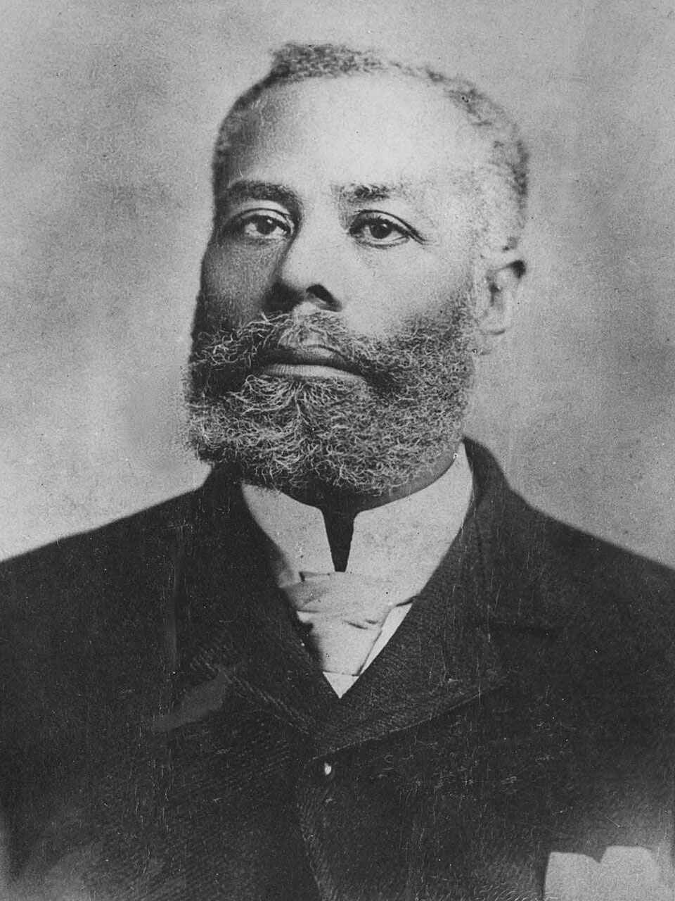 Photographer unknown. Cabinet card from Sexton & Maxwell (St. Louis), Public domain, via Wikimedia Commons